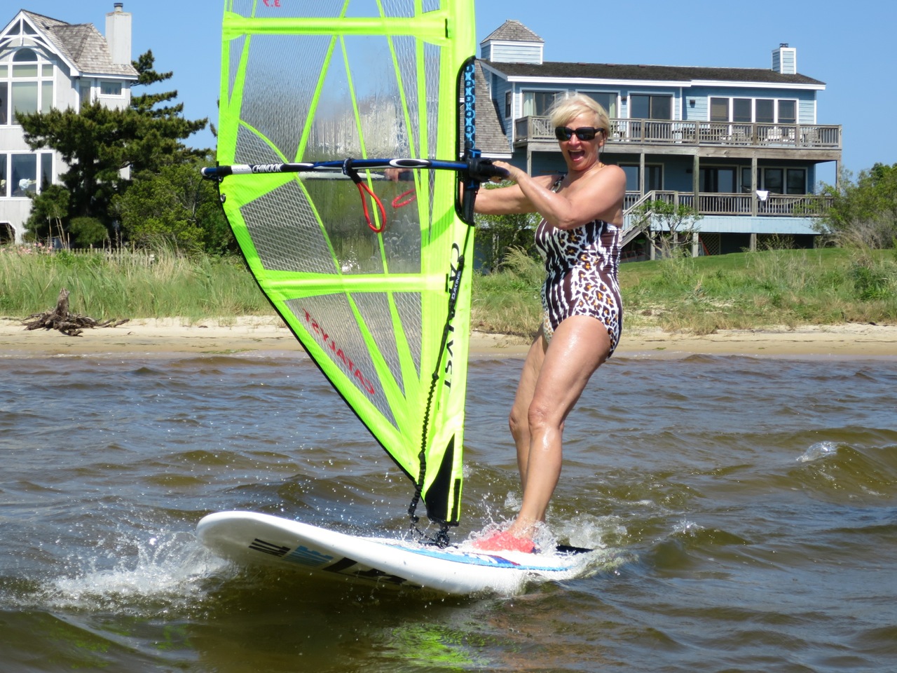 21 Peggy windsurfing SUP