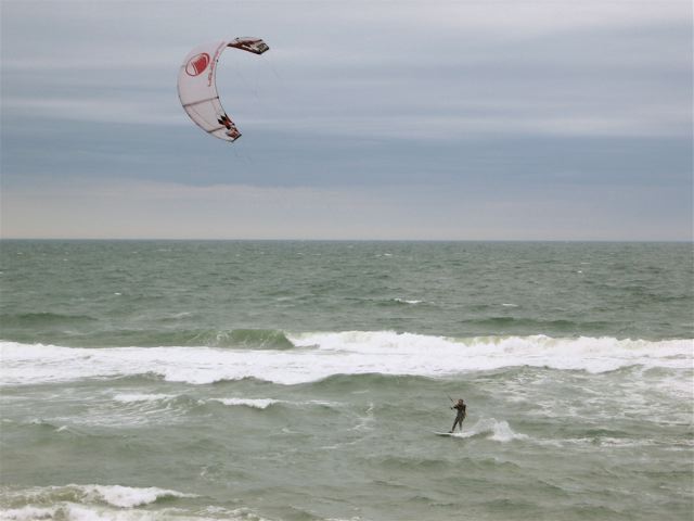 Pro kiter in surf